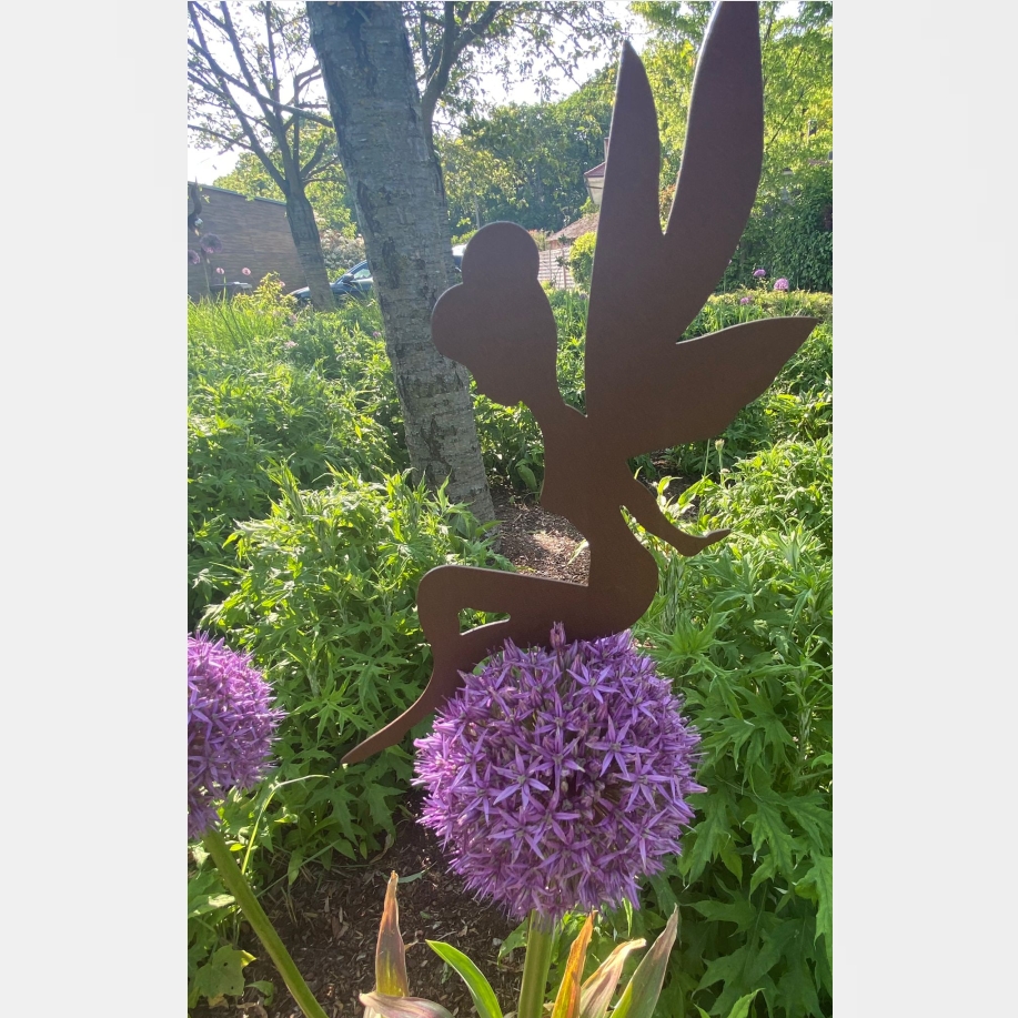 Gartenstecker Fee "Ella" (sitzend)